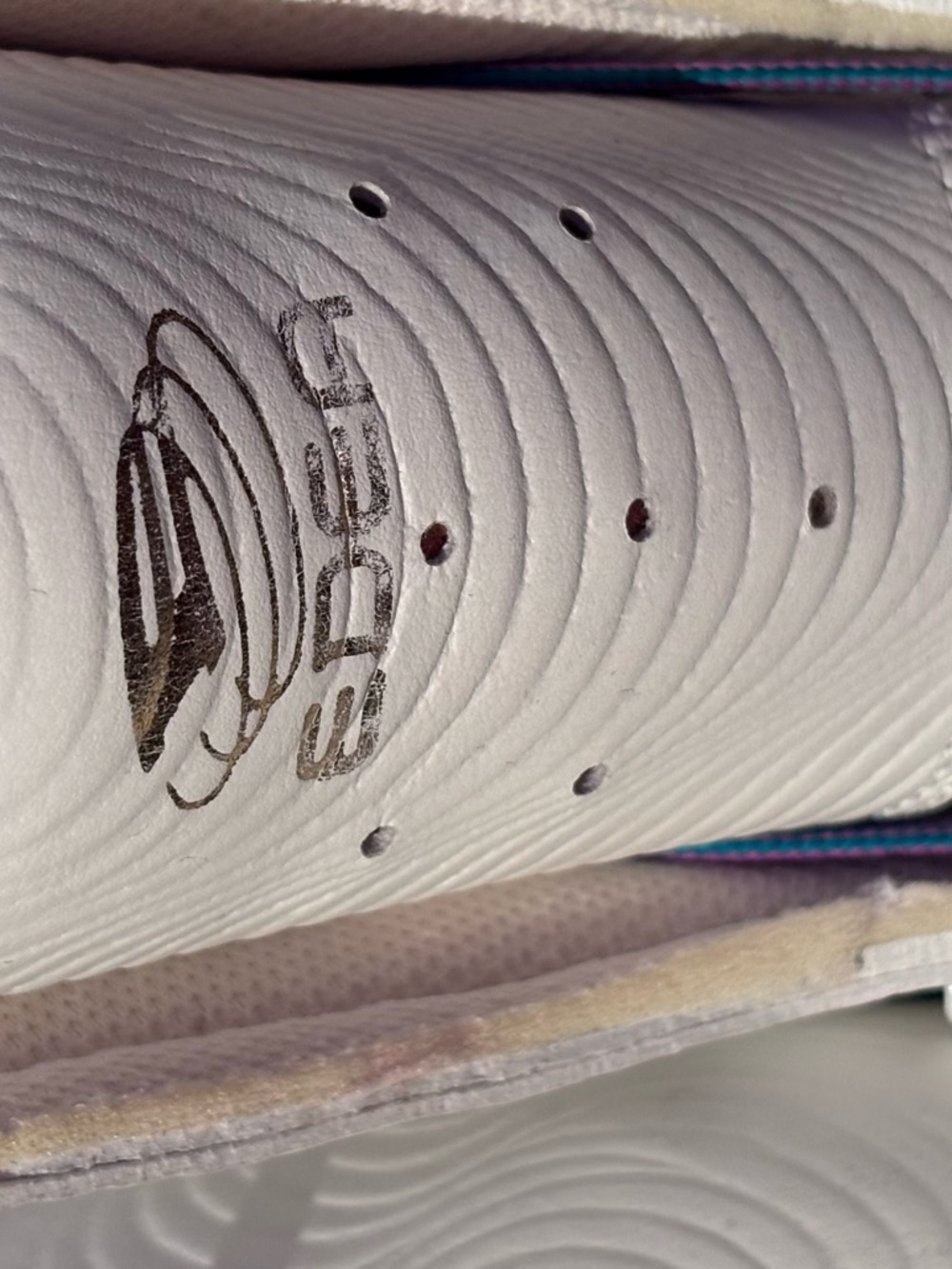 EDEA WAVE White Artistic Off Ice Skates with Purple Laces & Swarovski Crystals - Picture 5 of 16
